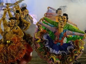 Quadrilha Asa Branca de Atalaia (Alagoas), em apresentação na festa junina de Caruaru, Pernambuco (Foto: André Hilton/ TV Asa Branca)