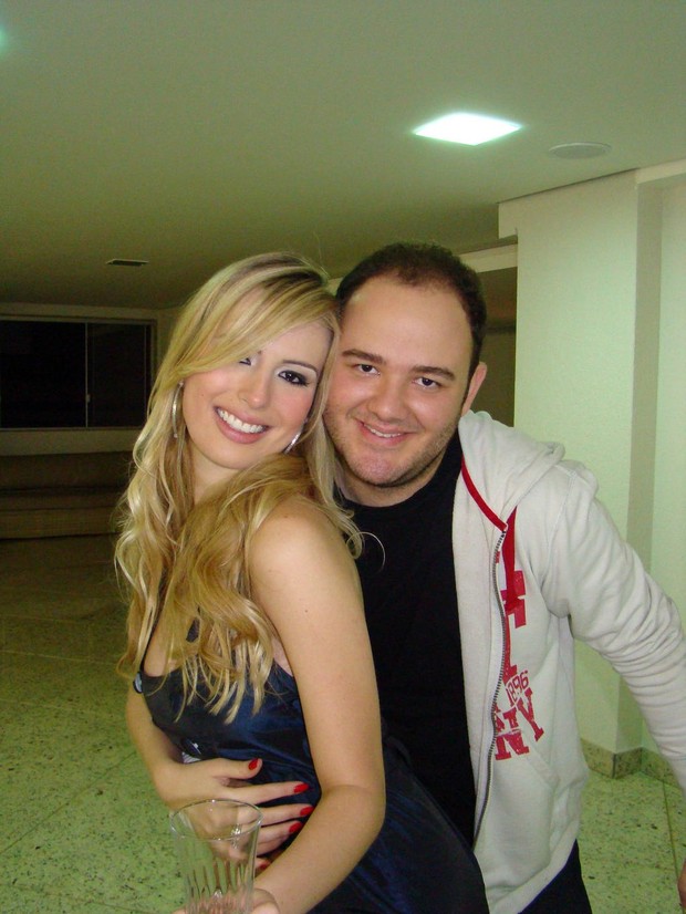 Fernanda Keulla e FAbius Alvim: amigos de infância (Foto: Reprodução/Twitter)