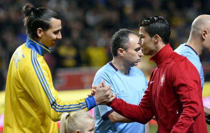 Ibrahimovic e Cristiano Ronaldo, Suecia x Portugal (Foto: AFP)