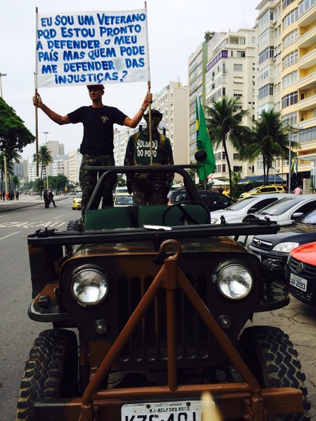 Marcelo Couto, ex-paraquedista do Exército, defende a intervenção militar
