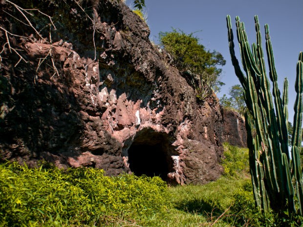 Cavernas ficam em uma propriedade privada  (Foto: Miguel Burei/ Arquivo pessoal)