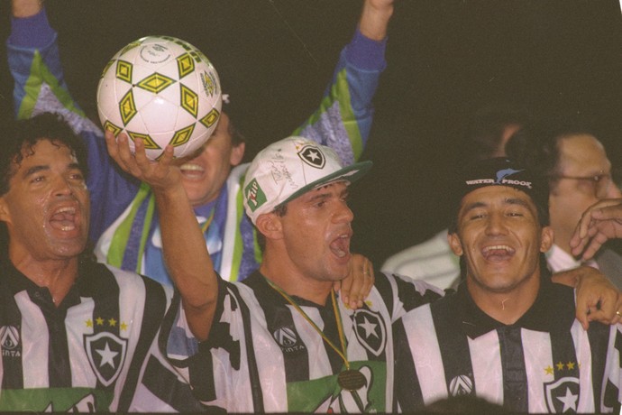 Botafogo 95 - 3 (Foto: Agência Globo) Botafogo 95 - 3 (Foto: Agência Globo)