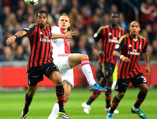 Robinho jogo Milan e Ajax (Foto: Reuters)