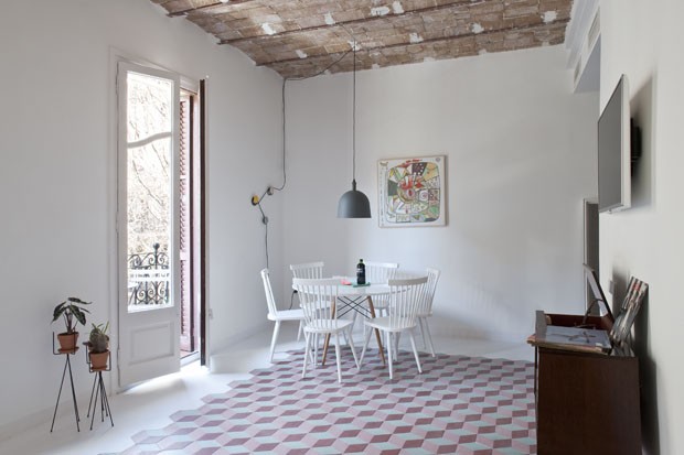 Apartamento colorido em Barcelona (Foto: Roberto Ruiz / divulgação)