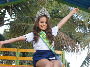 Lívia Monteiro, 8, agora quer o título de Mini Miss Universo (Foto: Paula Nunes/G1)