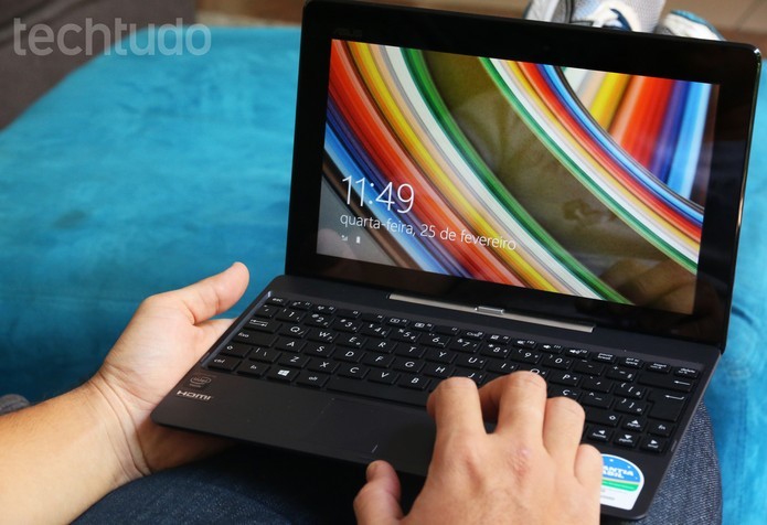 Notebook da Asus oferece 500 GB de armazenamento interno (Foto: Luciana Maline/TechTudo)