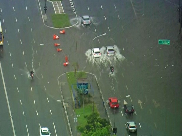 G1 Chuva deixa regiões de SP em estado de atenção nesta segunda feira