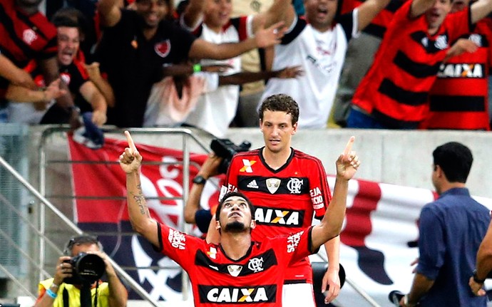 Hernane gol Flamengo jogo Emelec (Foto: Reuters)