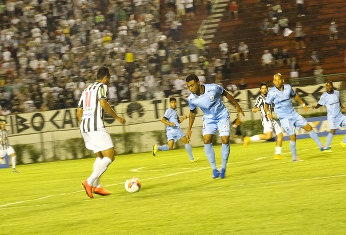 Tupi-MG Londrina Série C semifinal 2015 (Foto: Bruno Ribeiro)