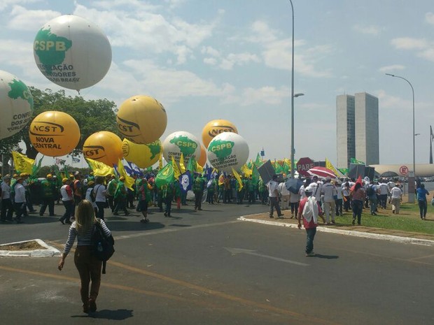 G1 Grupo Protesta Contra Temer Na Esplanada Dos Ministérios Notícias Em Distrito Federal 3349