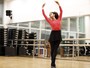 Kizi Vaz, a Gabi de 'Babilônia', faz balé fitness para tonificar o corpo 