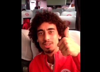 Valdívia volta a ser relacionado no Inter (Foto: Twitter / Reprodução ) Valdívia volta a ser relacionado no Inter (Foto: Twitter / Reprodução )