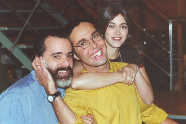 Em Laços de Família, Tony Ramos interpretou Miguel, pai de Paulo (Flávio Silvino) e Ciça (Julia Feldens) (Foto: TV Globo) Em Laços de Família, Tony Ramos interpretou Miguel, pai de Paulo (Flávio Silvino) e Ciça (Julia Feldens) (Foto: TV Globo)