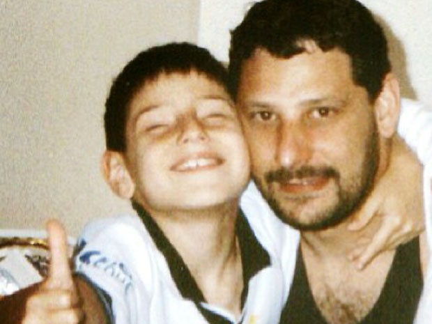 Paulo Airton Pavesi e o filho que morreu há 13 anos em Poços de Caldas (Foto: Paulo Airton Pavesi/ Arquivo pessoal)