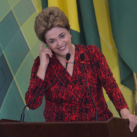 Dilma Rousseff em cerimônia no Palácio do Planalto (Foto: Antonio Cruz/Agência Brasil)