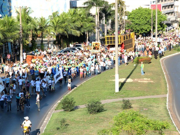 Caminhada reuniu cerca de 3 mil jovens, em Cuiabá (Foto: Eduardo Cardoso/ Arquidiocese de Cuiabá)