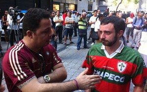 torcida fluminense e portuguesa julgamento STJD (Foto: Thales Soares)
