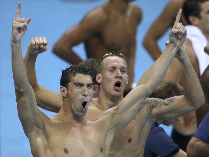 EUA vencem revezamento 4 x100m com Phelps (Foto: Reuters)