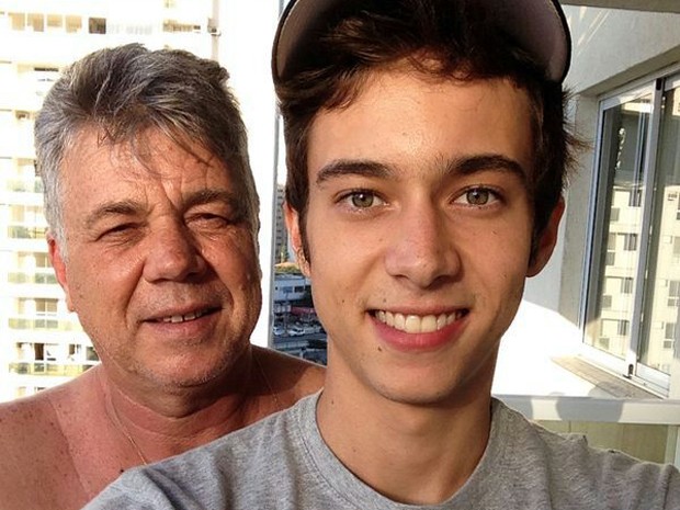 Orgulhoso, Guilherme faz selfie com o papai, Ricardo Passos Hamacek (Foto: Arquivo Pessoal)