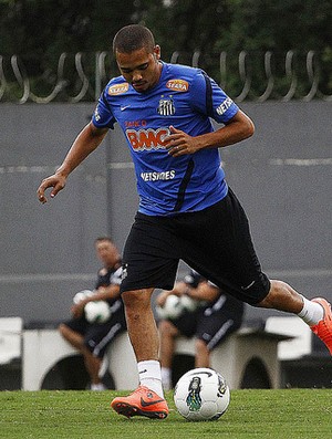 Adriano em treino do Santos (Foto: Ricardo Saibun / Divulgação Santos FC)