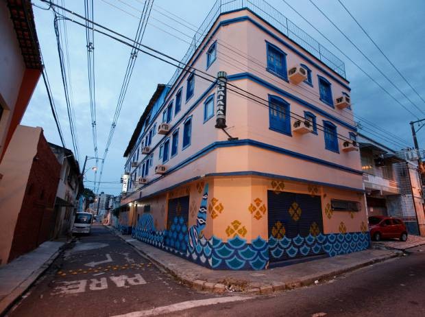 Casa do bairro da Cidade Velha recebe grafitagem. (Foto: Sidney Oliveira/Agência Pará)