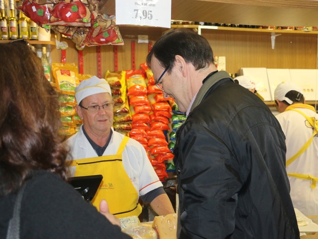 Wilson Bocca, 70 anos, é o funcionário mais antigo do Mercado Público (Foto: Tatiana Lopes/G1) Wilson Bocca, 70 anos, é o funcionário mais antigo do Mercado Público (Foto: Tatiana Lopes/G1)
