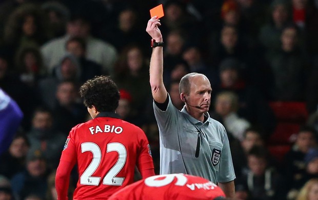 Fabio expulso cartão vermelho, Manchester United x Swansea (Foto: Getty Images)