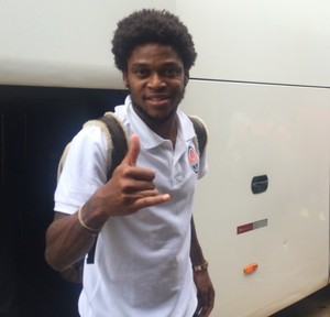 Luiz Adriano Shakhtar (Foto: Fabrício Marques)