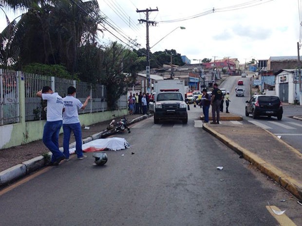 G1 Motociclista cai após ultrapassagem e morre atropelado em Cuiabá