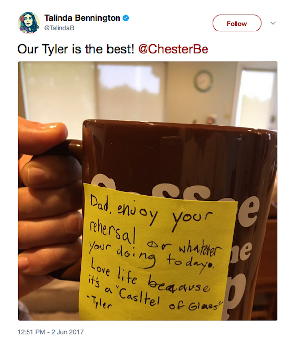 A mensagem deixada pelo filho de 11 anos do músico Chester Bennington (1976-2017) (Foto: Twitter)