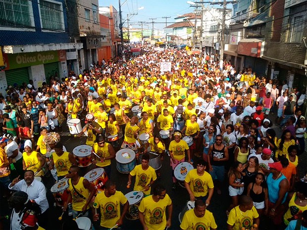 Caminhada da Consciência Negra no bairro da Liberdade, em Salvador (Foto: Maiana Belo/G1)