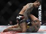 Com arbitragem polêmica, Yancy Medeiros vence Erick Silva no UFC Rio
