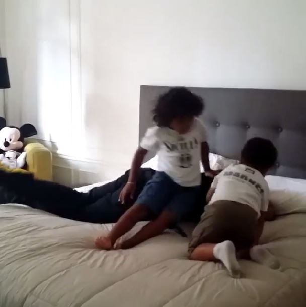 Thiago Silva com os filhos (Foto: Instagram/Reprodução)