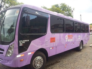 Chave do primeiro ônibus itinerante será entregue ao governador Casagrande nesta quinta (12). Veículo vai circular pelas áreas rurais atendendo mulheres em situação de violência (Foto: Divulgação/ SPM) Chave do primeiro ônibus itinerante será entregue ao governador Casagrande nesta quinta (12). Veículo vai circular pelas áreas rurais atendendo mulheres em situação de violência (Foto: Divulgação/ SPM)