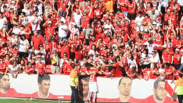Homenagem ao Fernandão no Estádio Beira-Rio (Foto: Tomás Hammes / RBS TV)