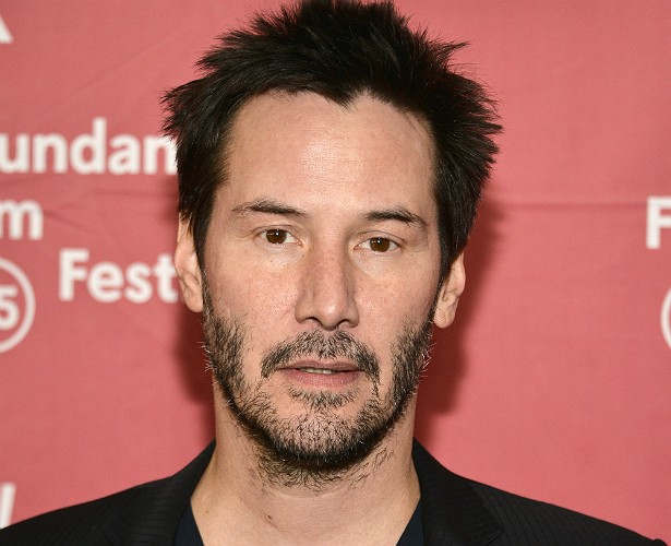 O astro Keanu Reeves revelou em uma entrevista em 1991 que confunde uma série de cores por causa do daltonismo. (Foto: Getty Images)