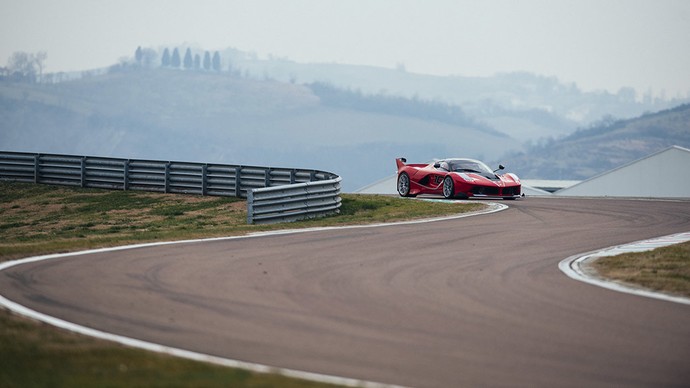 Sebastian Vettel a bordo da Ferrari FXX K (Foto: Divulgação)