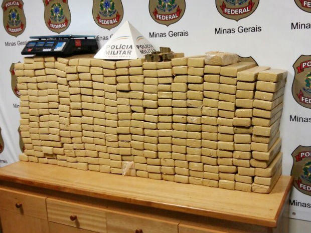 Maconha Divinópolis (Foto: Polícia Federal/Divulgação) Maconha Divinópolis (Foto: Polícia Federal/Divulgação)