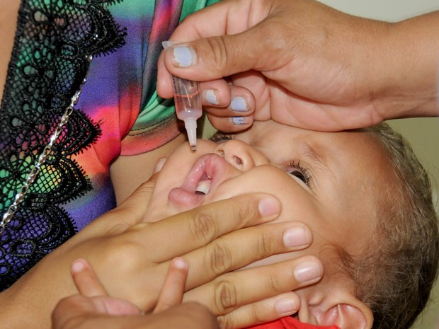 Crianças recebem vacina contra poliomelite e sarampo, em Palmas (Foto: Divulgação/Antônio Gonçalves)