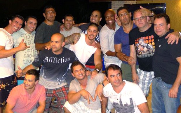 Anderson Silva festa comemoração UFC (Foto: Amanda Kestelman / globoesporte.com)