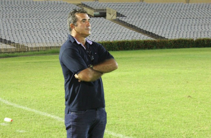 Paulo Moroni, técnico do Piauí (Foto: Abdias Bideh/GloboEsporte.com)