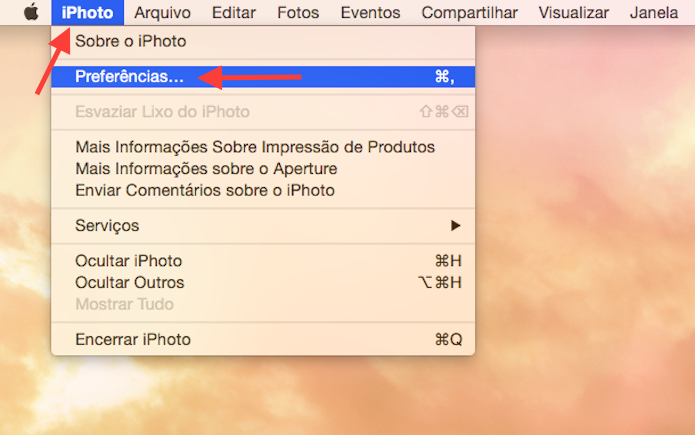 Acessando as configurações do iPhoto para vincular uma conta do Facebook (Foto: Reprodução/Marvin Costa)