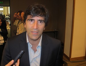 Hernán Archelli, dirigente do Tigre (Foto: Marcelo Prado / Globoesporte.com)