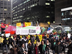 Grupos protestaram na Av. Paulista nesta quarta (26) (Foto: Cris Faga/Fox Press Photo/Estadão Conteúdo)