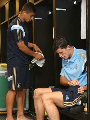 Titulares em 2014, João Pedro e Nathan buscam recomeço no Verdão