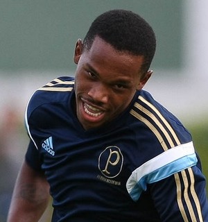 Patrick Vieira volta atrás, aceita produtividade e pode renovar até 2018