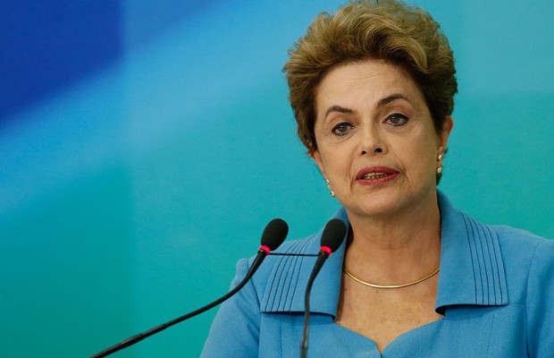 Presidente Dilma Rousseff em pronunciamento (Foto: Igo Estrela/ Getty Images)
