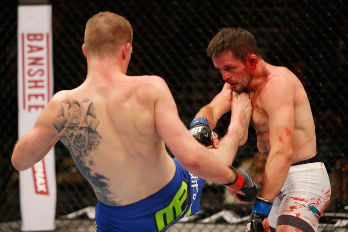 Evan Dunham x Rodrigo Damm - UFC 182 (Foto: GettyImages)