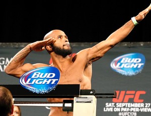 Demetrious Johnson Pesagem UFC 178 (Foto: Getty Images)