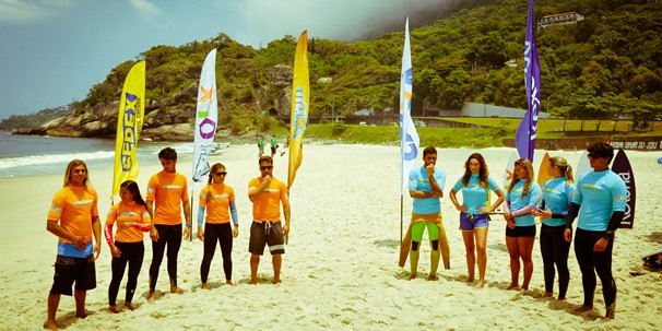 As equipes Ipanema e Copacabana vão se enfrentar na edição carioca do reality Nas Ondas (Foto: João Cotta/Rede Globo)